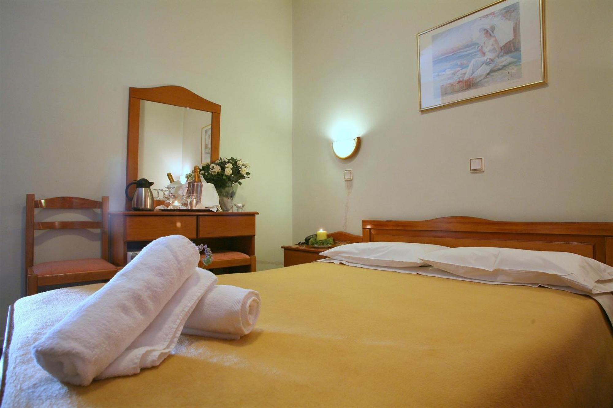 Oceanis Hotel Thessaloniki Buitenkant foto