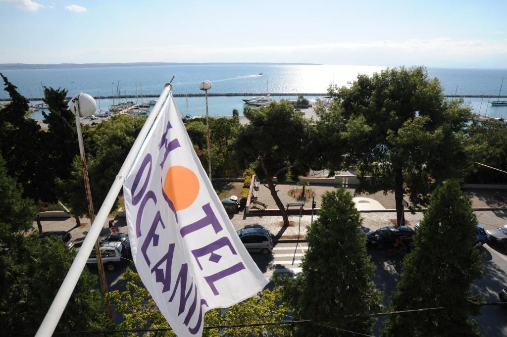 Oceanis Hotel Thessaloniki Buitenkant foto